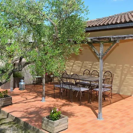 In With Private Pool And Airco Villa