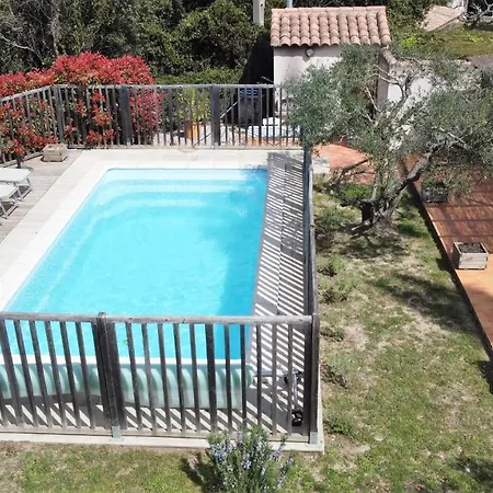 In With Private Pool And Airco *