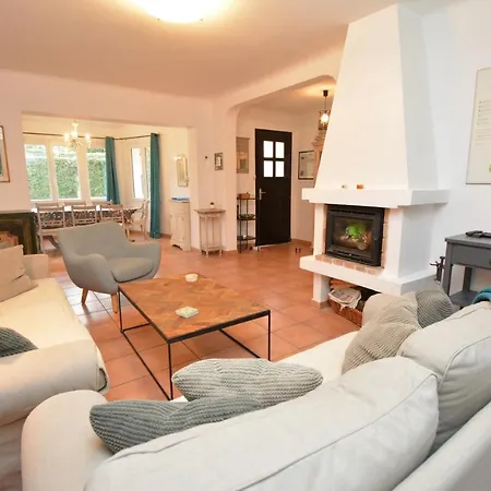 Villa In With Private Pool And Airco *