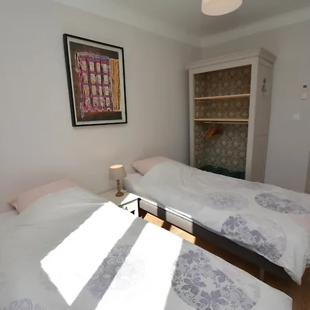 In With Private Pool And Airco