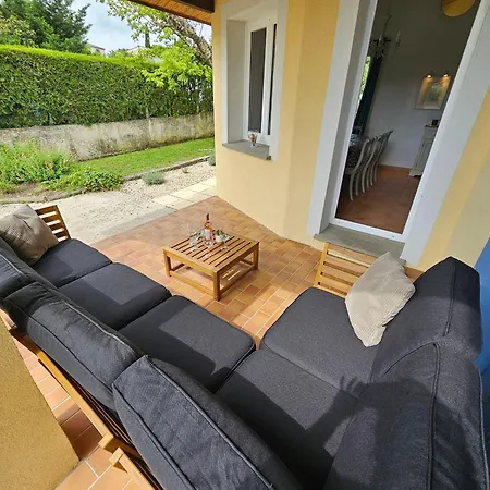 In With Private Pool And Airco Villa